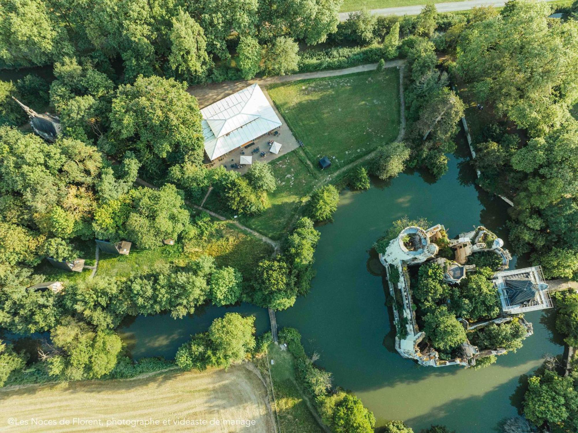 Ecolodges De Reve Dans Un Chateau De Conte De Fees Les-Trois-Moutiers 외부 사진
